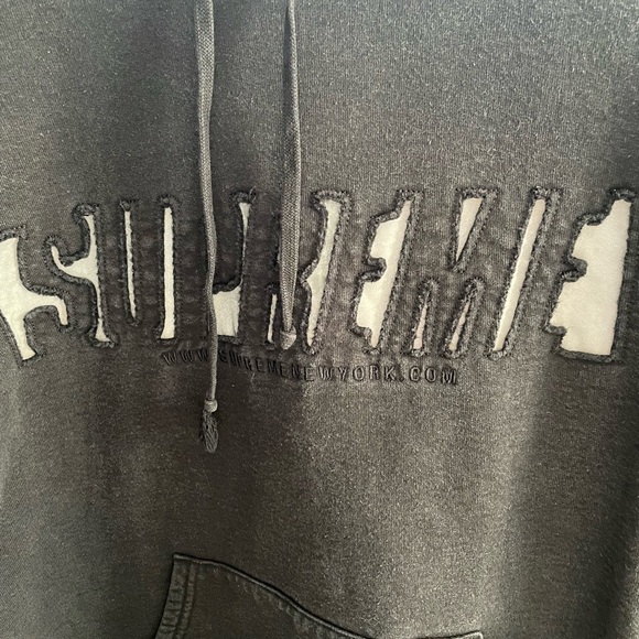 Supreme Black Hoodie - Picture 2 of 5